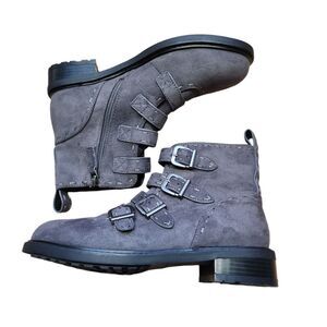 Aerosoles Arezzo gray suede buckle top side zip ankle Nwot 7.5